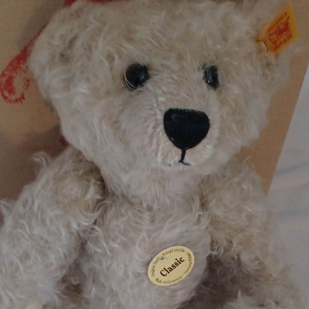 Steiff Classic Bear